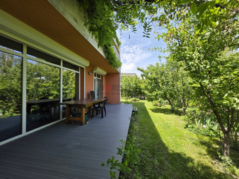 Refugiu Verde în Corbeanca – Vilă Premium cu Grădină Matură