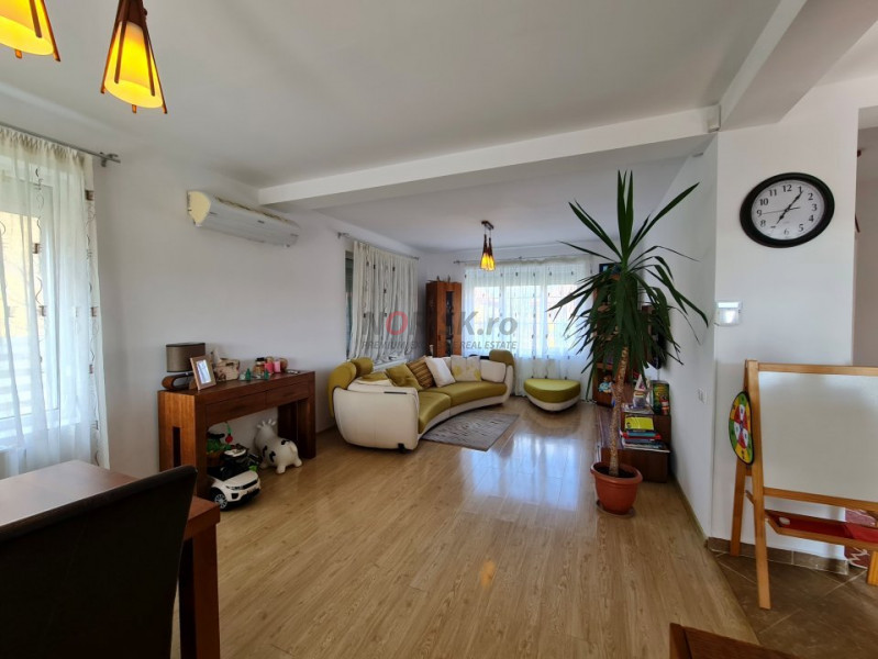 Vila 4 Camere, - Panouri Solare, Sistem Alarmă și Grădină - Domnești