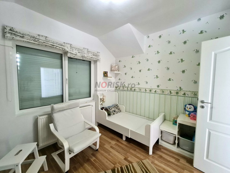 Vila 4 Camere, - Panouri Solare, Sistem Alarmă și Grădină - Domnești