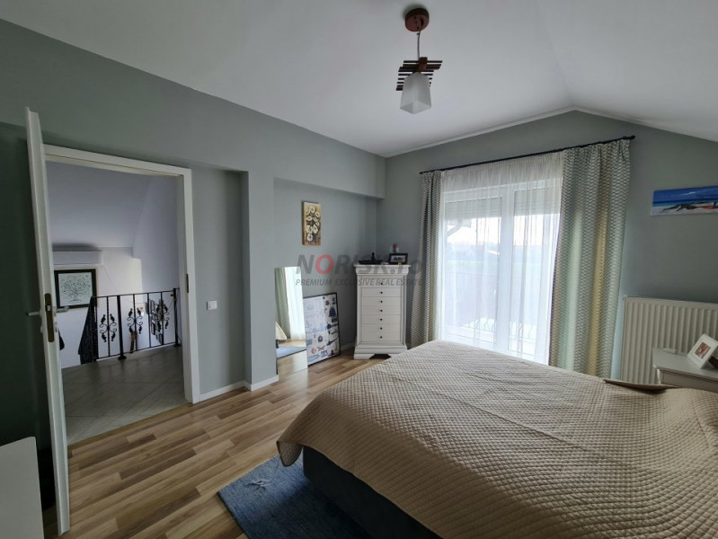 Vila 4 Camere, - Panouri Solare, Sistem Alarmă și Grădină - Domnești