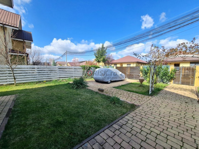 Vila 4 Camere, - Panouri Solare, Sistem Alarmă și Grădină - Domnești