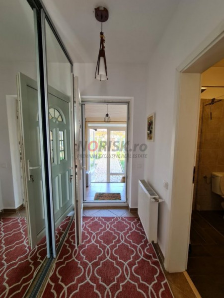 Vila 4 Camere, - Panouri Solare, Sistem Alarmă și Grădină - Domnești