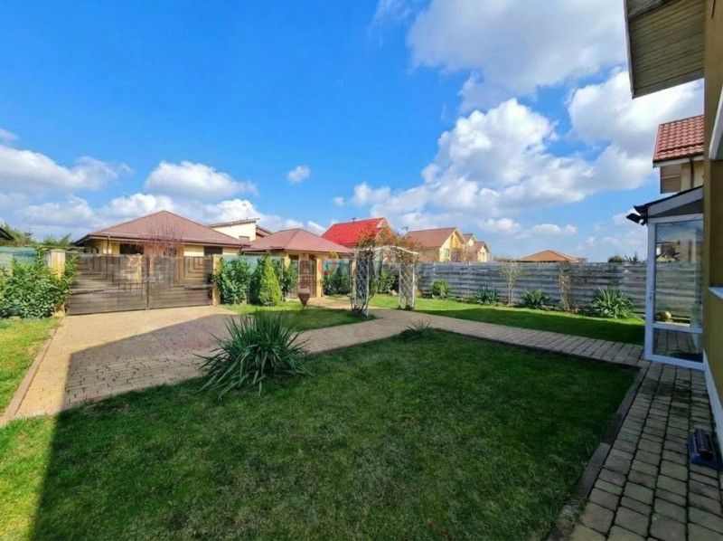 Casă Domnești | Spațioasă, Luminoasă, Ideală pentru Familie