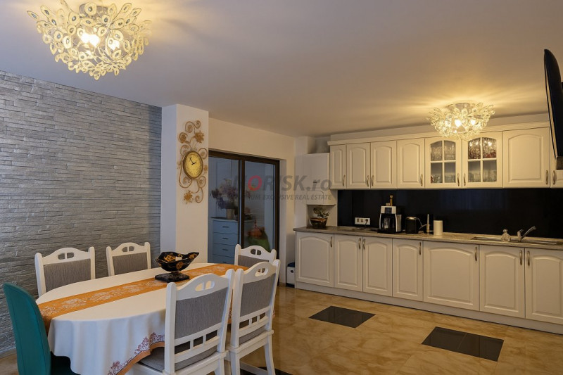 Casă solidă, complet renovată, cu terasă generoasă – Bolintin Vale