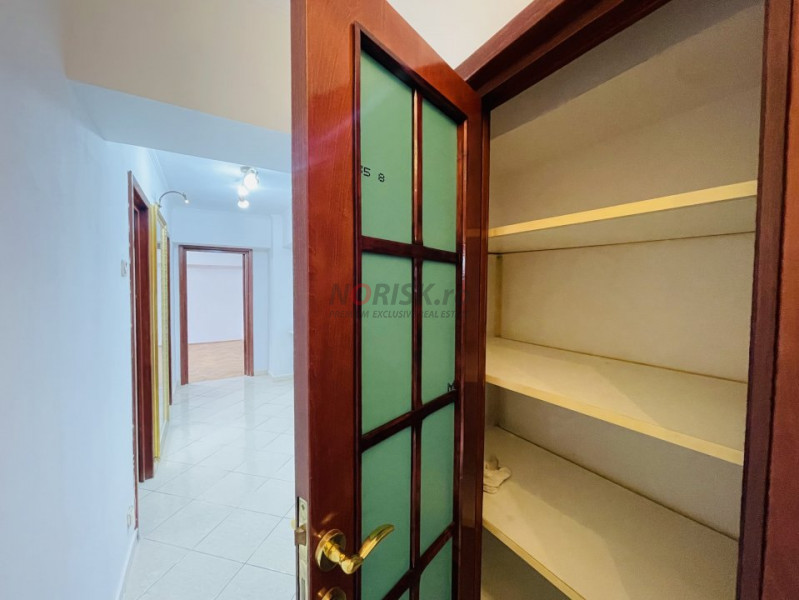 3 Camere I DECEBAL I OPORTUNITATE-În Renovare !