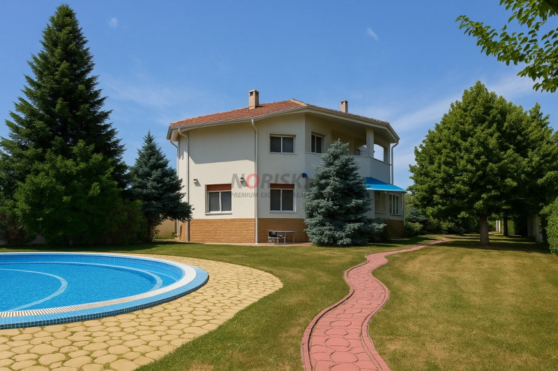 Oportunitate Domnești – casă solidă pe teren de 4.500 mp