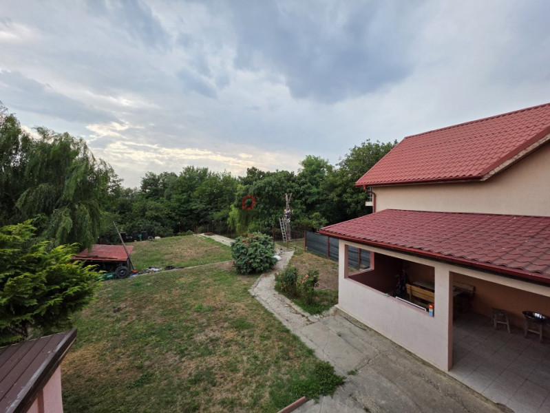 Oportunitate în Domnești - Vilă spațioasă cu teren generos