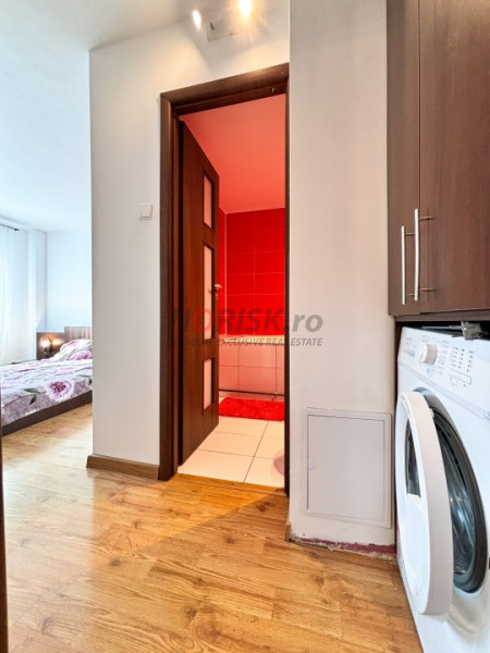 Apartament 3 Camere Decomandat GORJULUI 67mp Centrala Proprie Bloc 1982