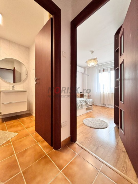 Apartament 3 Camere Decomandat GORJULUI 67mp Centrala Proprie Bloc 1982