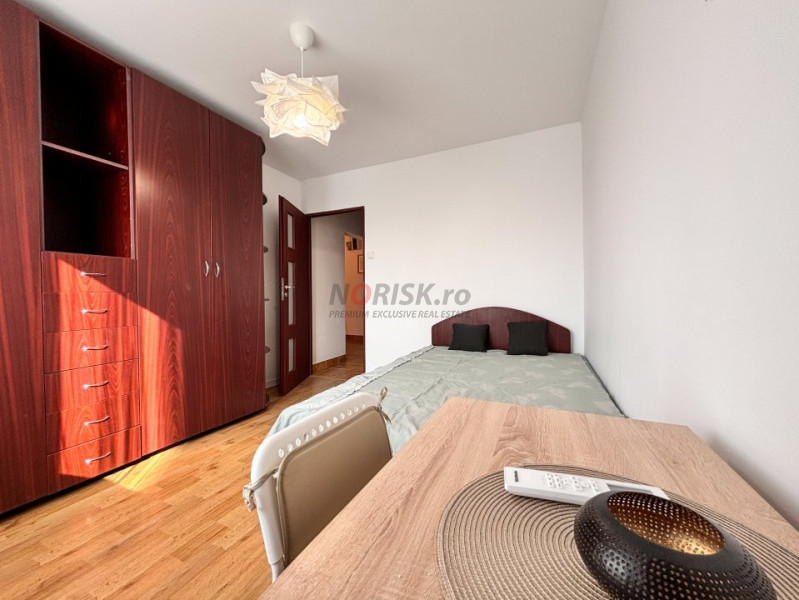 Apartament 3 Camere Decomandat GORJULUI 67mp Centrala Proprie Bloc 1982