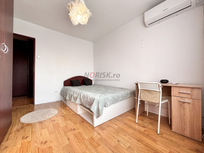Apartament 3 Camere Decomandat GORJULUI 67mp Centrala Proprie Bloc 1982