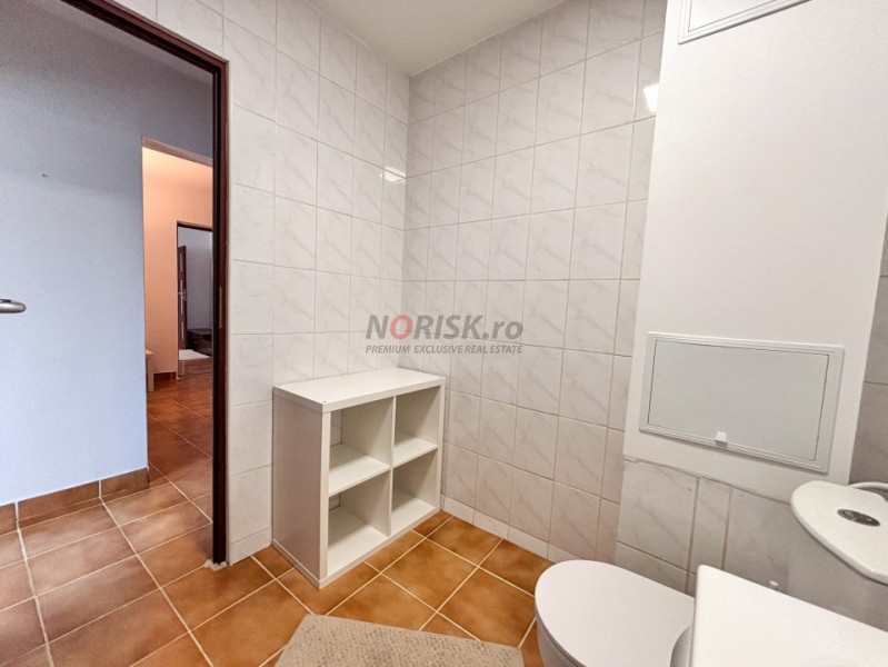 Apartament 3 Camere Decomandat GORJULUI 67mp Centrala Proprie Bloc 1982