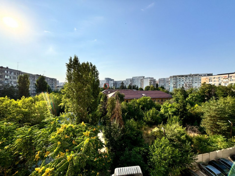Apartament 3 Camere Decomandat GORJULUI 67mp Centrala Proprie Bloc 1982