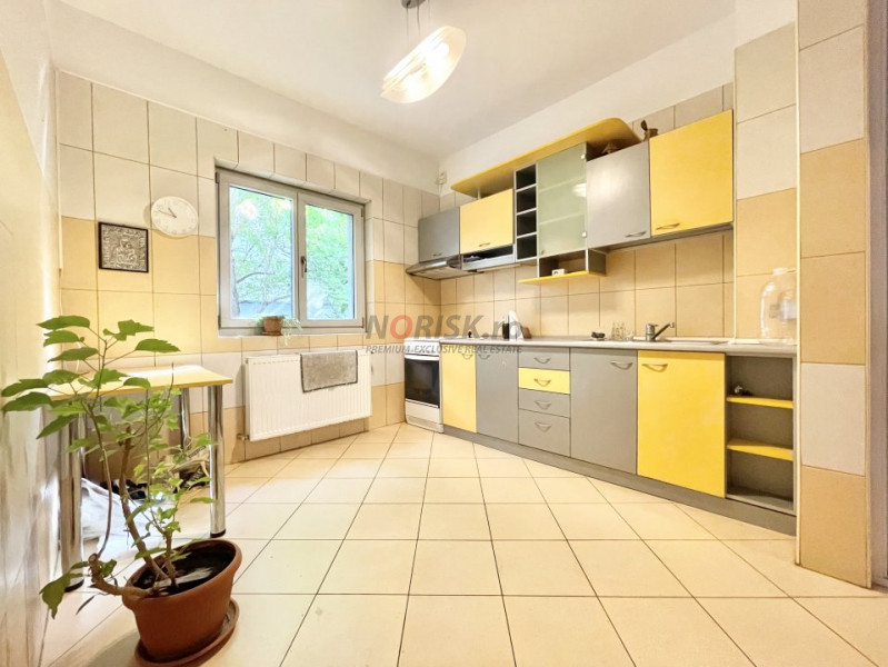 VILA 7 CAMERE 260 MP I - NORDUL CAPITALEI I Elegantă I LINIȘTE I 500 MP TEREN