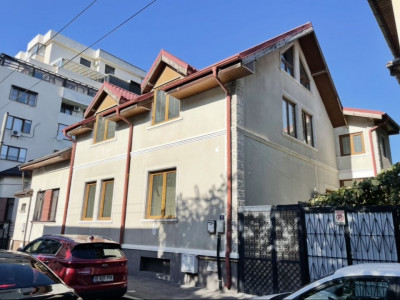 CASA 7 Camere I LOCAȚIE STRATEGICAI Ideala Pentru BUSINESS I 303 MP 
