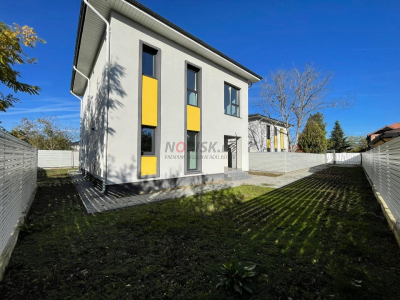 Pipera - Tunari | Vilă finisaje lux | Șemineu | 4 camere + Birou +Pod