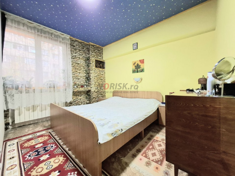 3 Camere | 69mp | Decomandat | Teiul Doamnei | Parcare | Ocazie