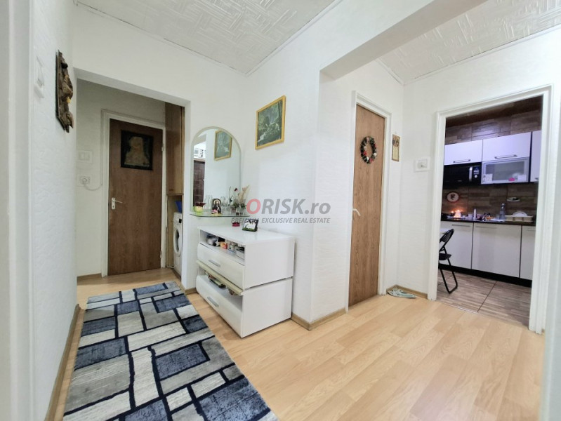 3 Camere | 69mp | Decomandat | Teiul Doamnei | Parcare | Ocazie