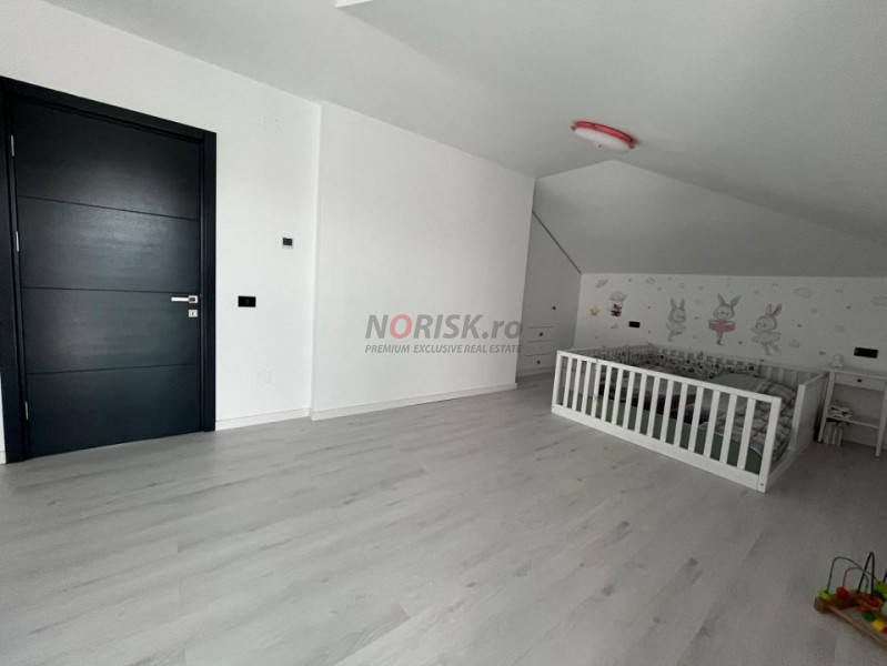 Vila Deosebită 5 Camere, 260mp, Panouri Solare și Grădină - Clinceni