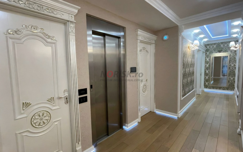 Elite Lakefront Villa – Greenlake