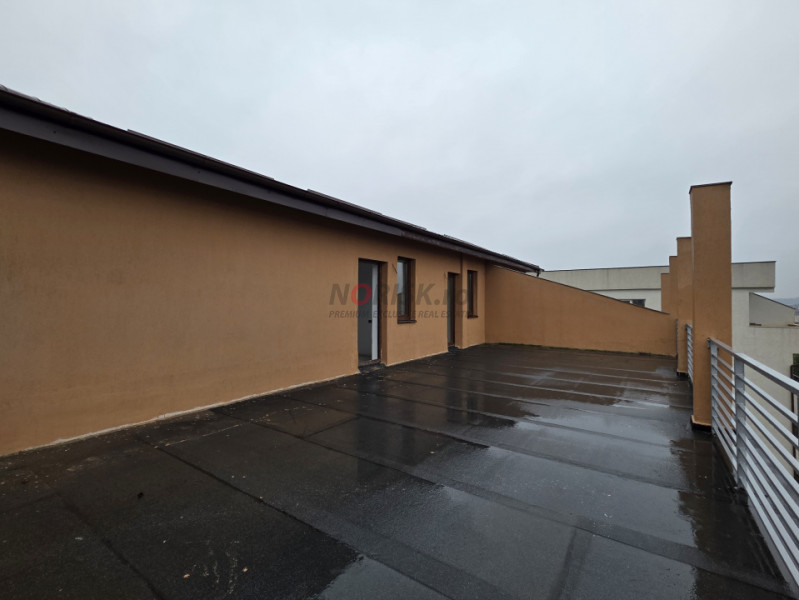 Penthouse cu terase mari în Voluntari – ideal pentru personalizare