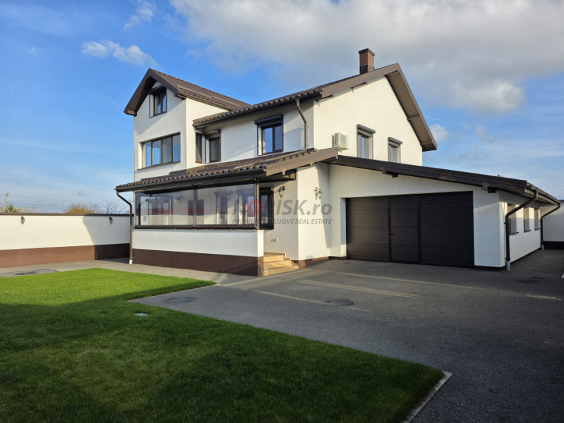 Luxury Villa • Reședință Unică într-un Ansamblu Privat