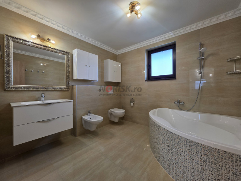 Luxury Villa • Reședință Unică într-un Ansamblu Privat