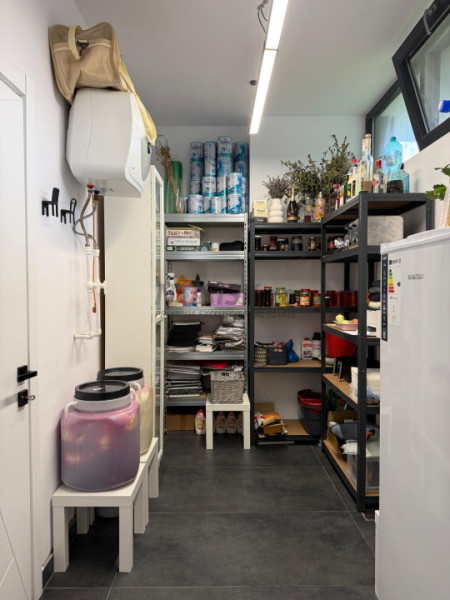 Reședință Modernă cu Standarde Tehnice Ridicate