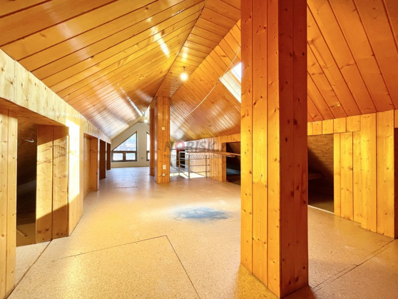 CASA 7 Camere I ÎNCHIRIAZĂ LOCAȚIE STRATEGICAI Ideala Pentru BUSINESS I 303 MP 