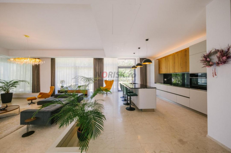 Comunitate exclusivistă - vilă modernă în mijlocul naturii