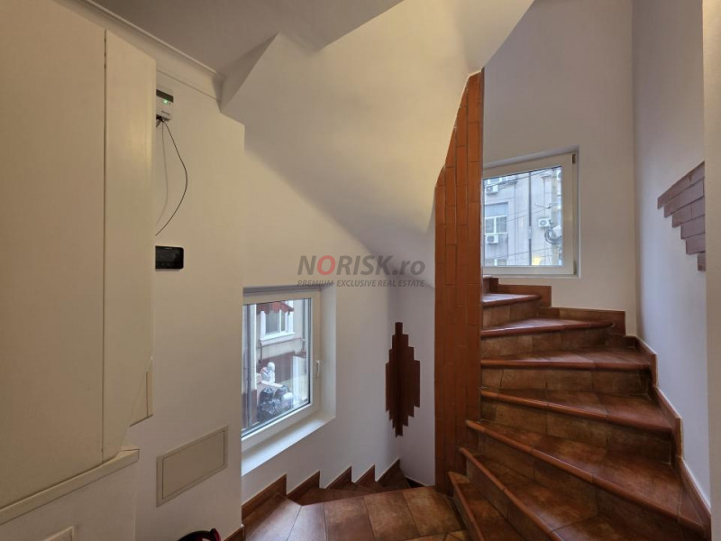 Townhouse urban renovat | Parcul Carol – Rond Regina Maria