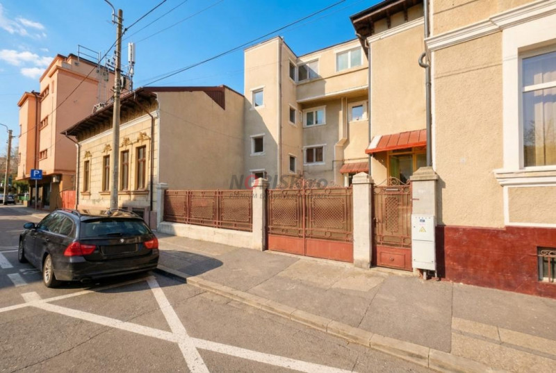 Townhouse urban renovat | Parcul Carol – Rond Regina Maria