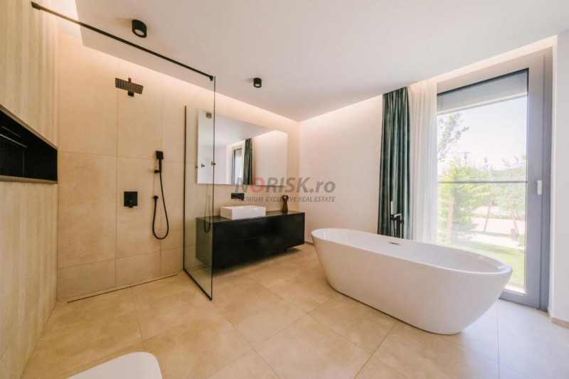 Comunitate exclusivistă - vilă modernă în mijlocul naturii