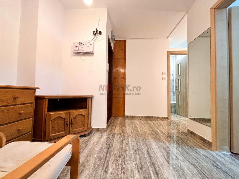 Apartament 3 Camere 67mp Decomandat Bloc 1979 3 min Metrou LUJERULUI  - Renovat