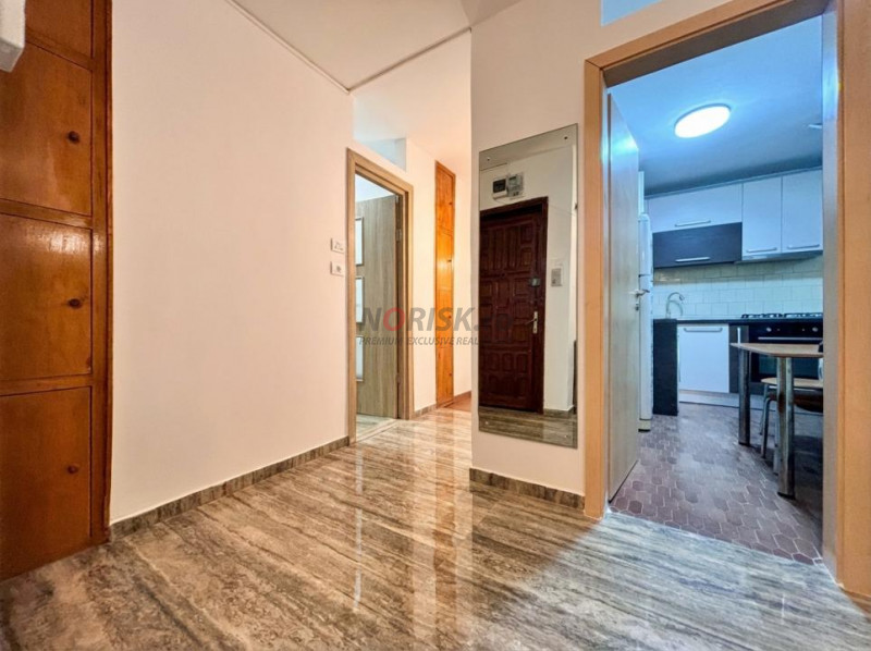 Apartament 3 Camere 67mp Decomandat Bloc 1979 3 min Metrou LUJERULUI  - Renovat