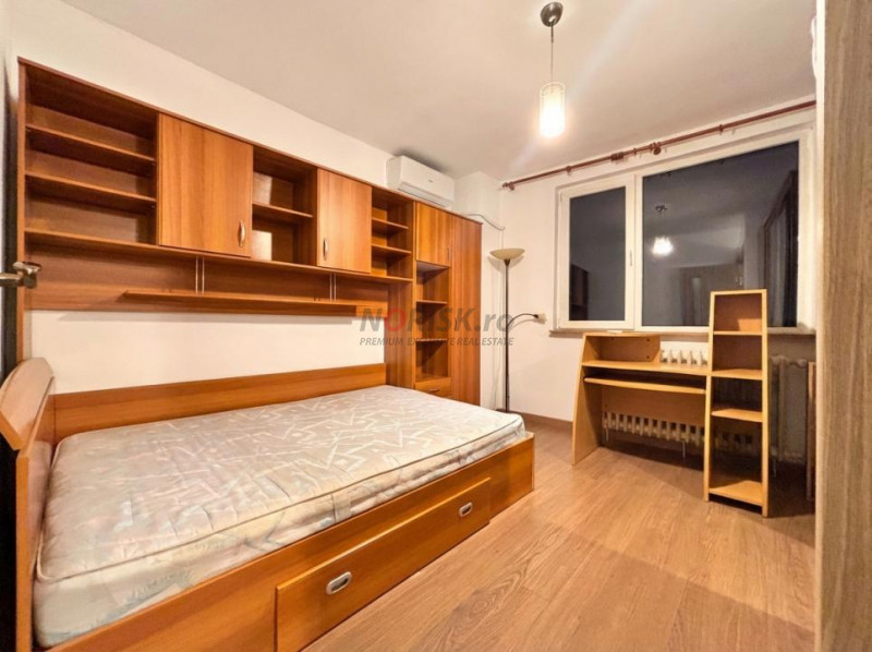 Apartament 3 Camere 67mp Decomandat Bloc 1979 3 min Metrou LUJERULUI  - Renovat