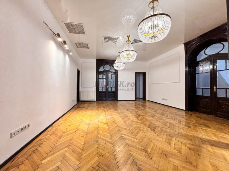PARTER Vila interbelica 255mp | Fosta RESEDINTA a Generalului Tenescu 0%COMISION