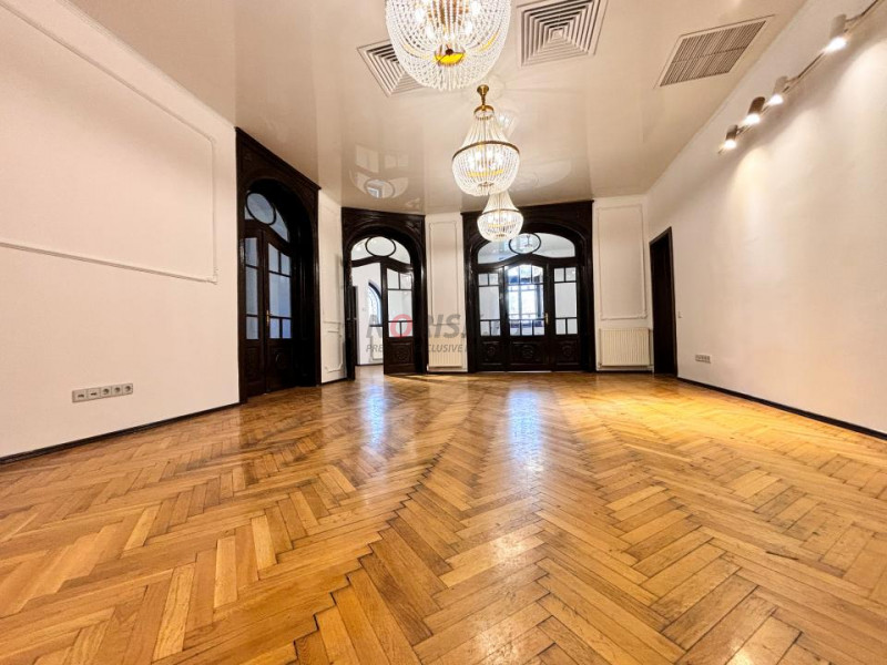 PARTER Vila interbelica 255mp | Fosta RESEDINTA a Generalului Tenescu 0%COMISION